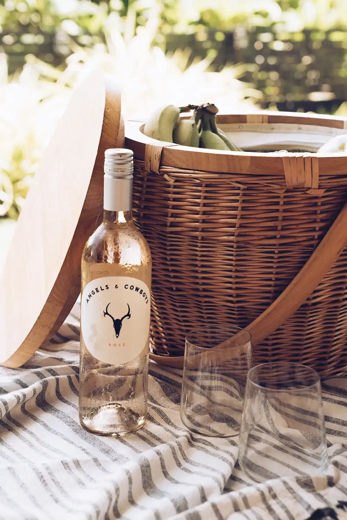 Effortless Wine Pairings for Picnics, BBQs & Summer Gatherings